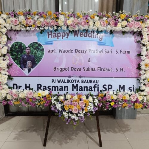 Karangan Bunga Pernikahan rumahdukayossudarsopalangkaraya King Florist rumahdukayossudarsopalangkara